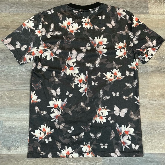 Givenchy Mens TShirt XL Tee Flowers W/ Butterflies - Picture 6 of 7